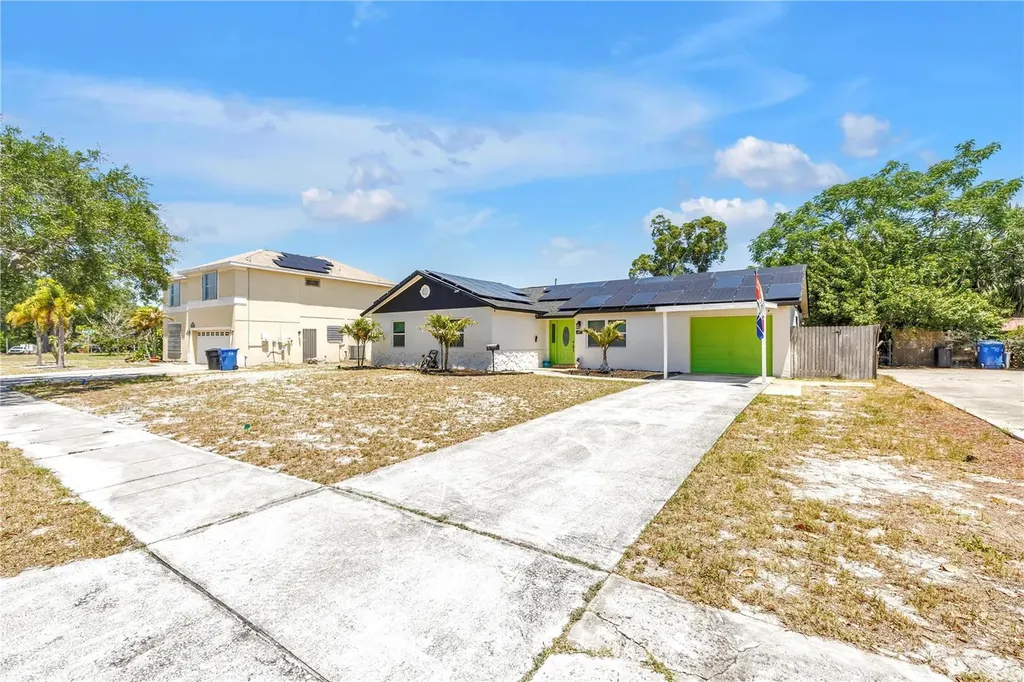 687 Jasmine Way S St Petersburg FL 33705
