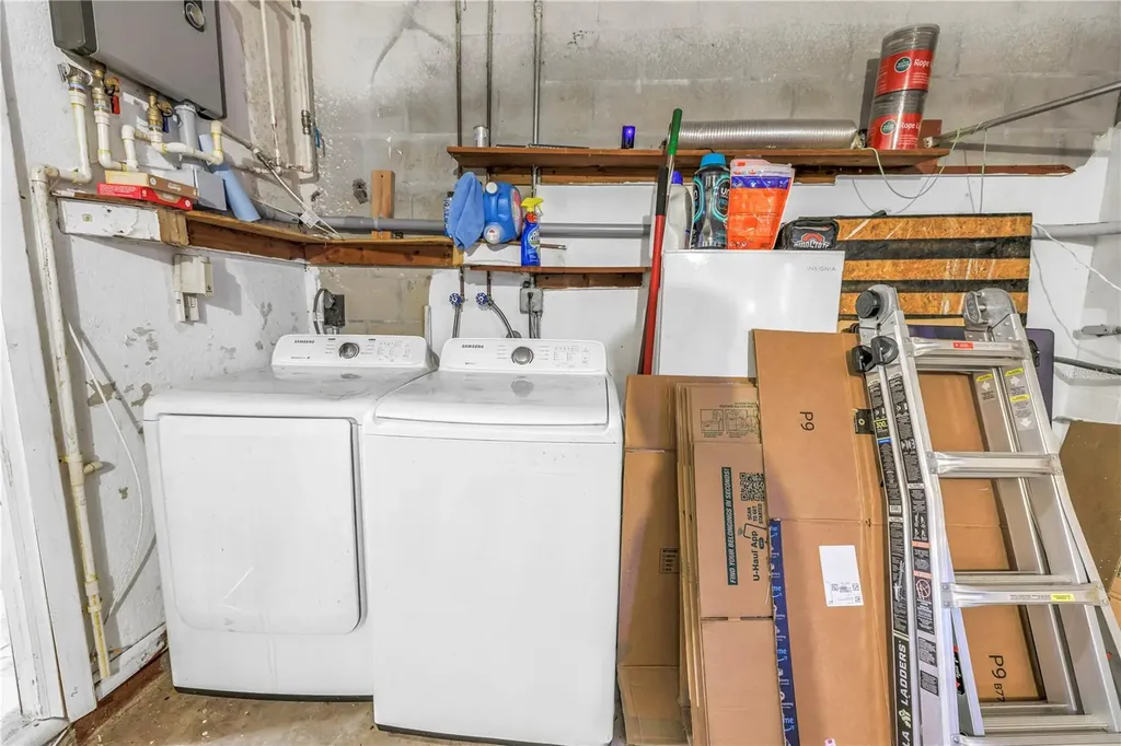 687 Jasmine Way S St Petersburg FL 33705