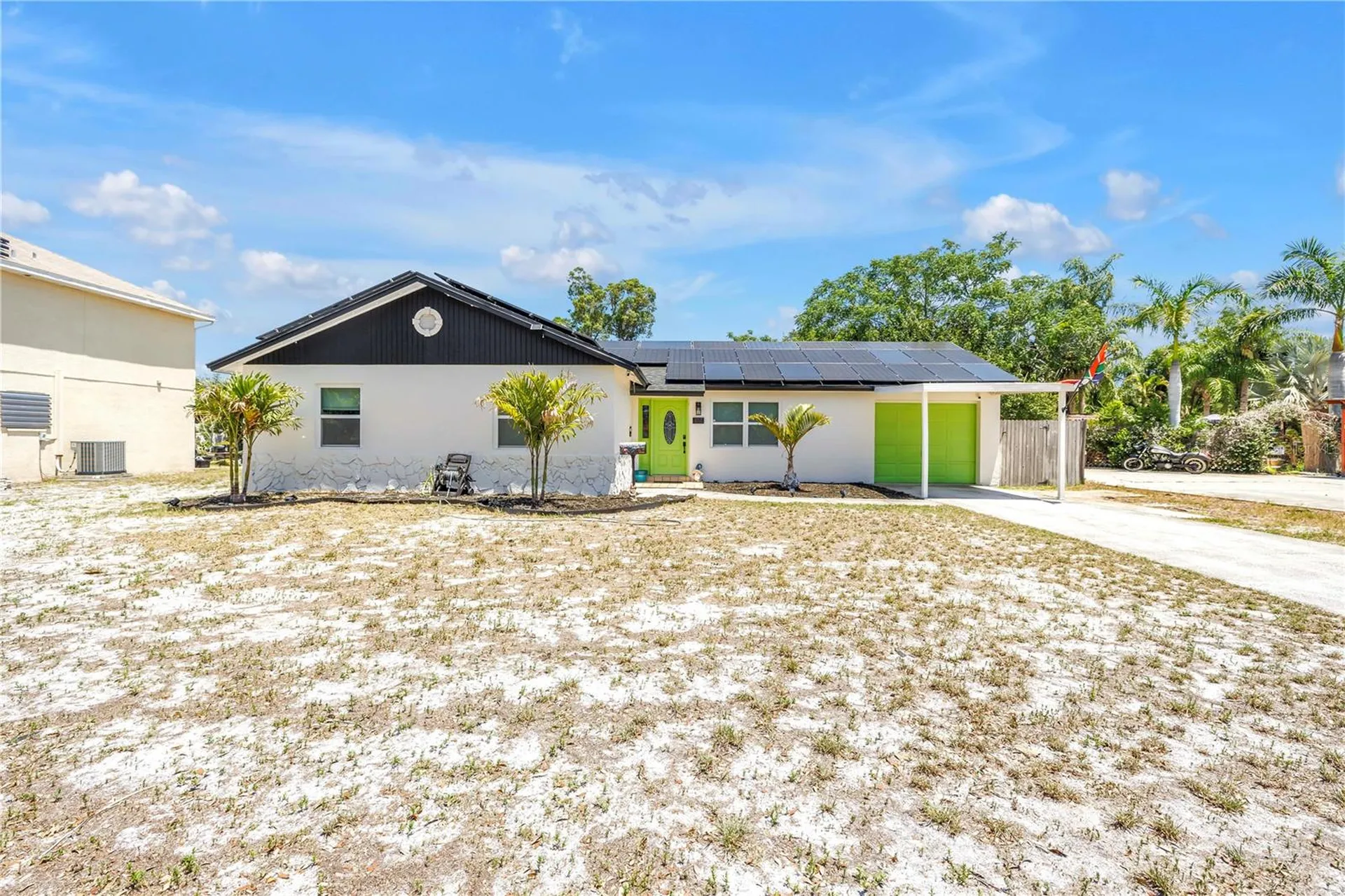 687 Jasmine Way S St Petersburg FL 33705