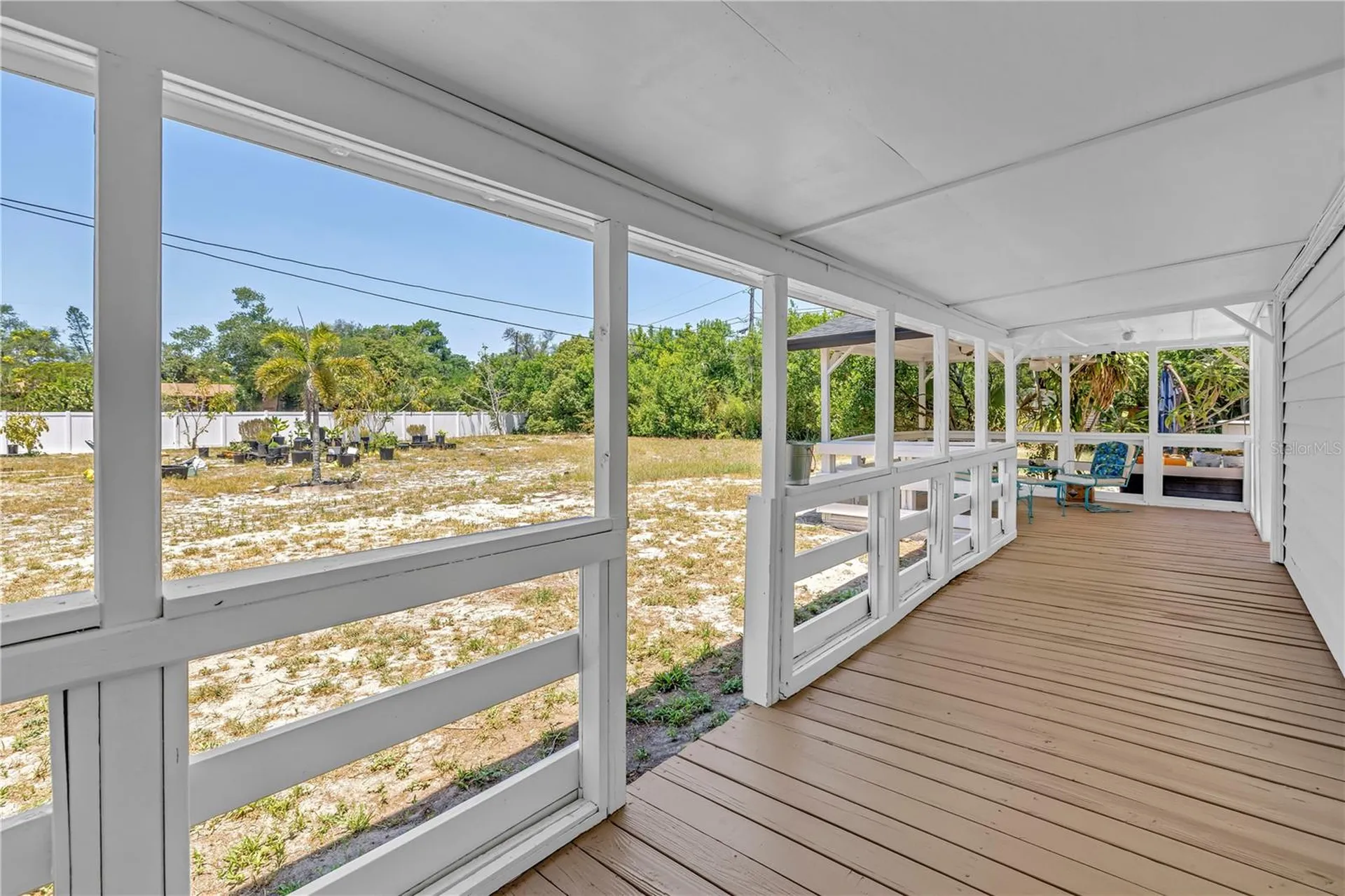 687 Jasmine Way S St Petersburg FL 33705