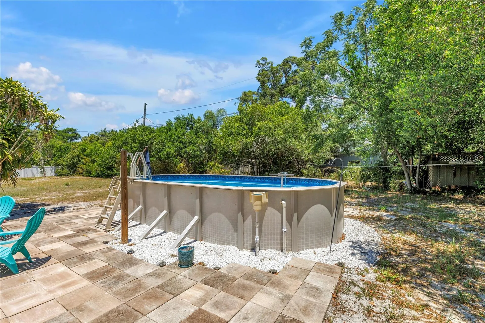687 Jasmine Way S St Petersburg FL 33705