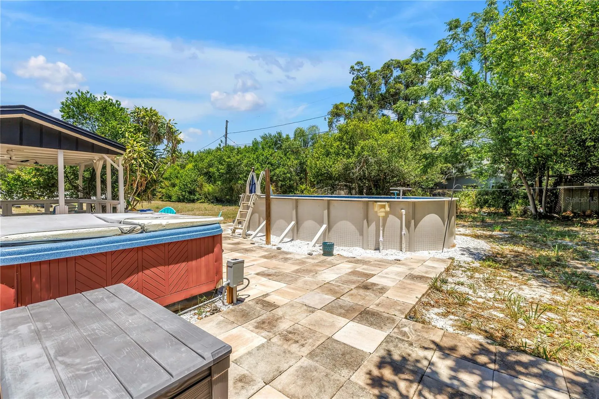687 Jasmine Way S St Petersburg FL 33705