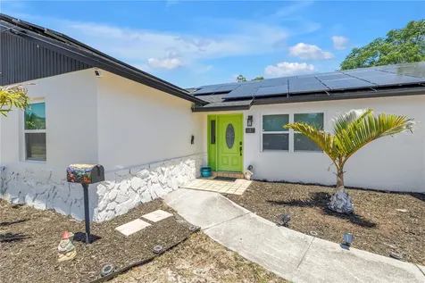 687 Jasmine Way S St Petersburg FL 33705