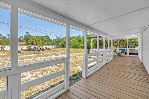 687 Jasmine Way S St Petersburg FL 33705