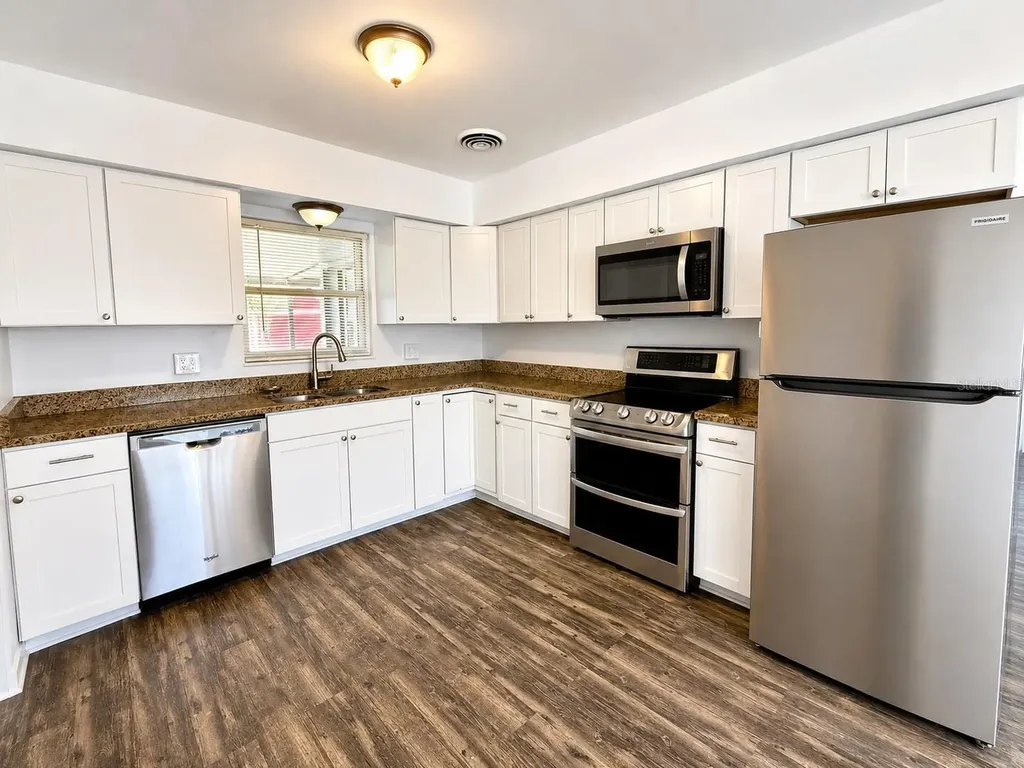 4008 24th Street W Bradenton FL 34205