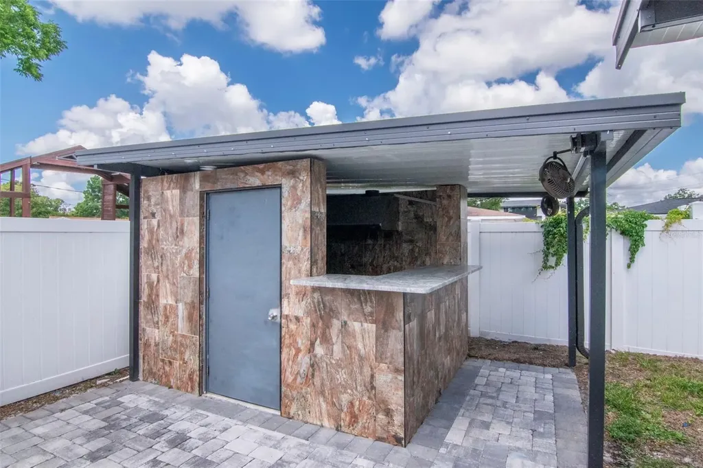 1713 W Saint Isabel Street Tampa FL 33607