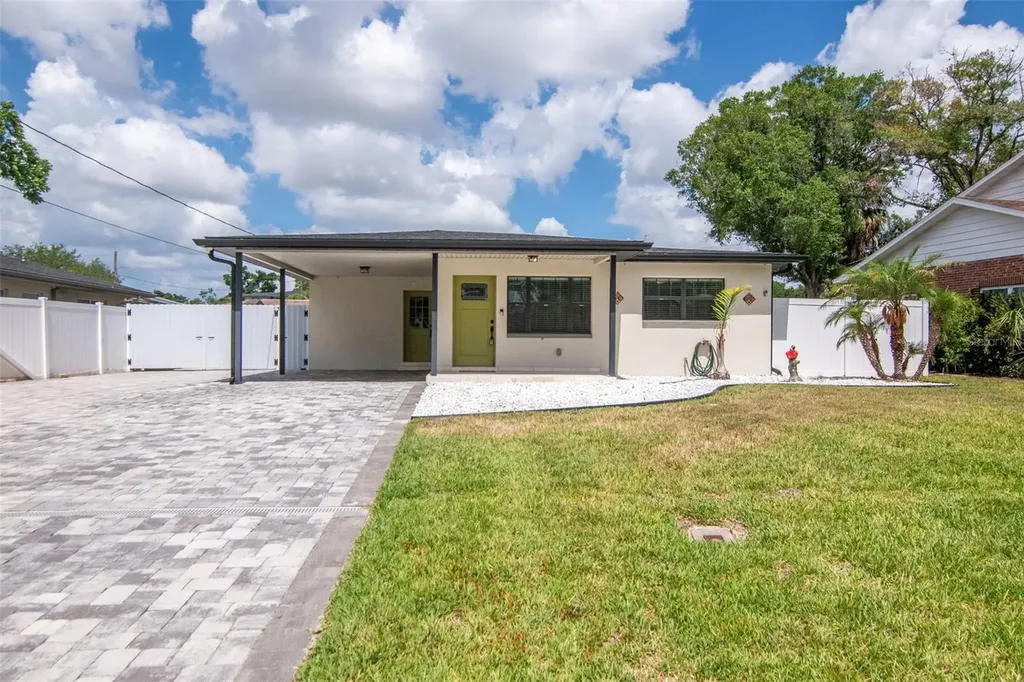 1713 W Saint Isabel Street Tampa FL 33607