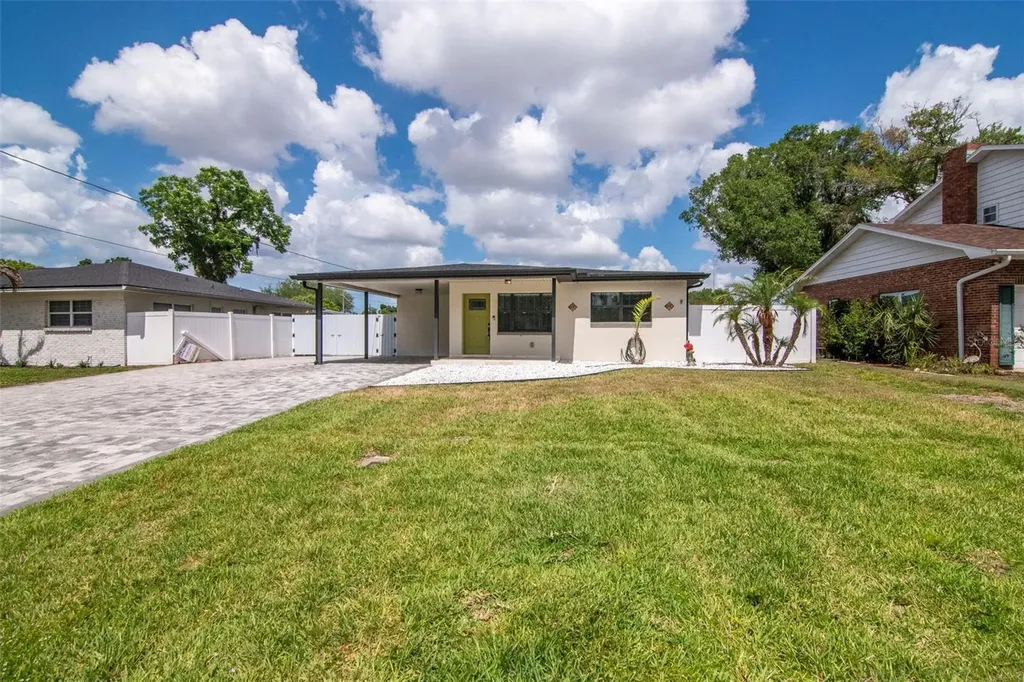 1713 W Saint Isabel Street Tampa FL 33607