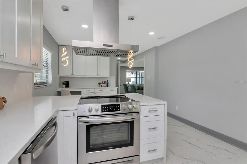 1713 W Saint Isabel Street Tampa FL 33607