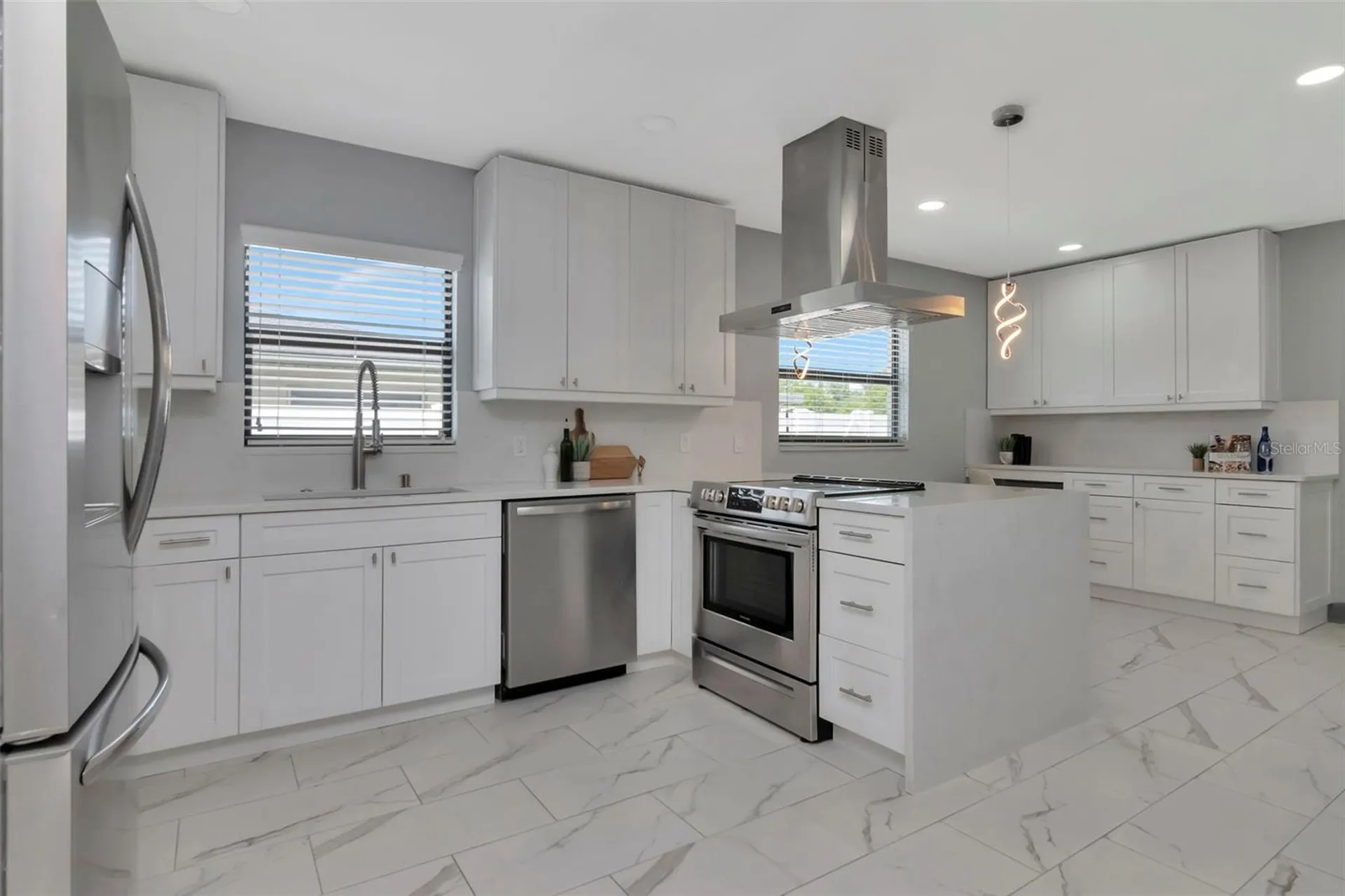 1713 W Saint Isabel Street Tampa FL 33607