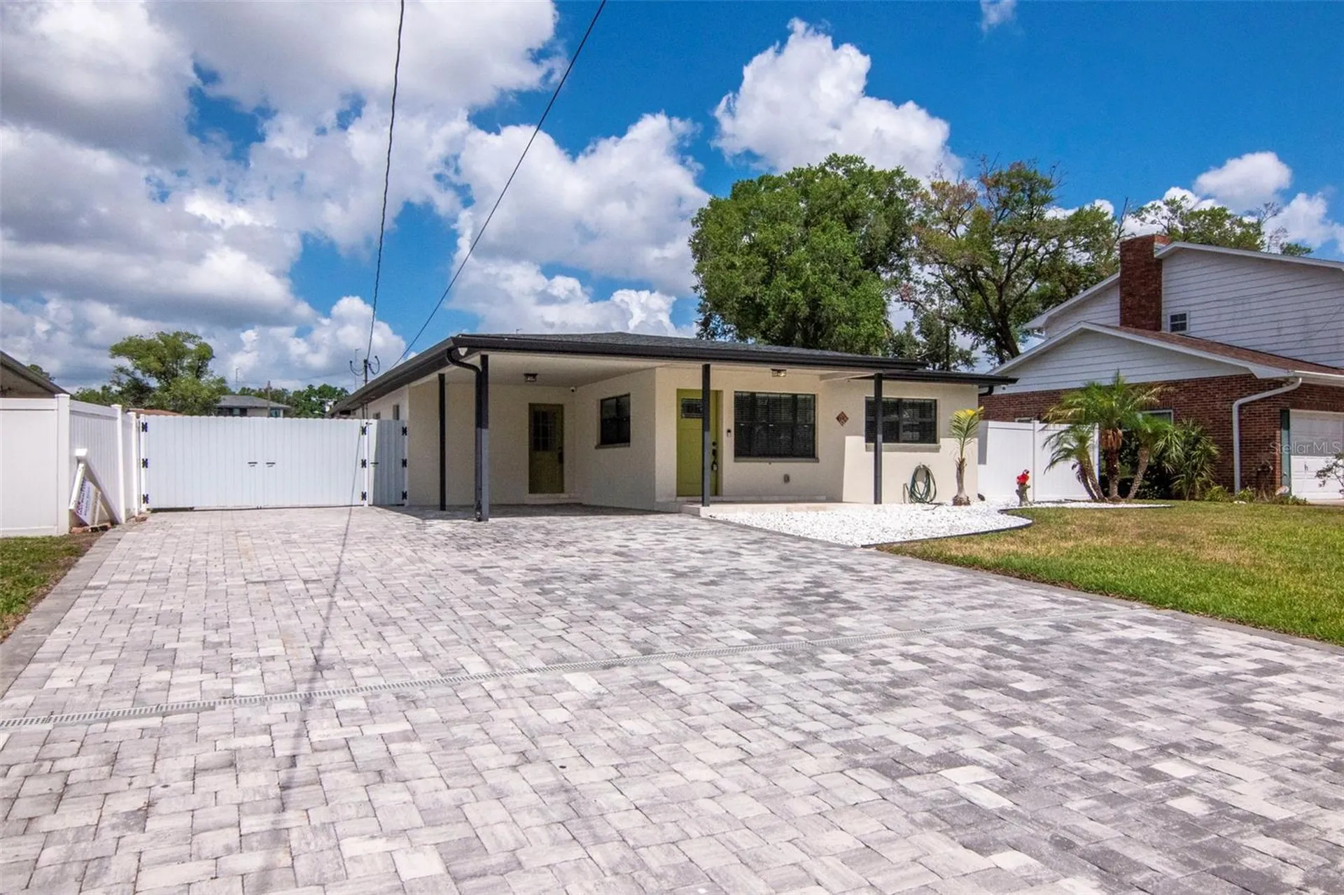 1713 W Saint Isabel Street Tampa FL 33607