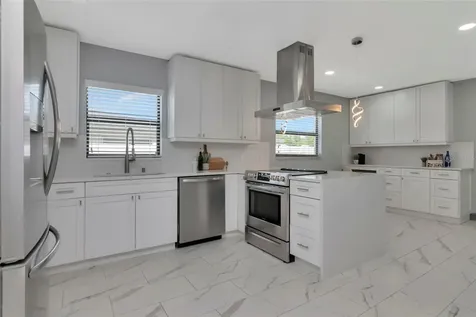 1713 W Saint Isabel Street Tampa FL 33607