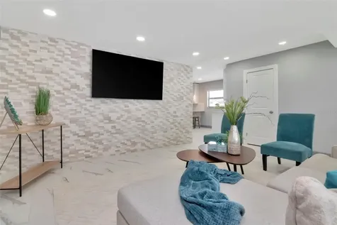 1713 W Saint Isabel Street Tampa FL 33607