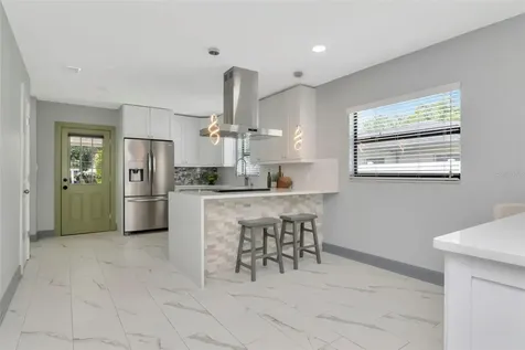 1713 W Saint Isabel Street Tampa FL 33607