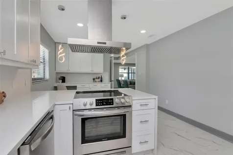 1713 W Saint Isabel Street Tampa FL 33607