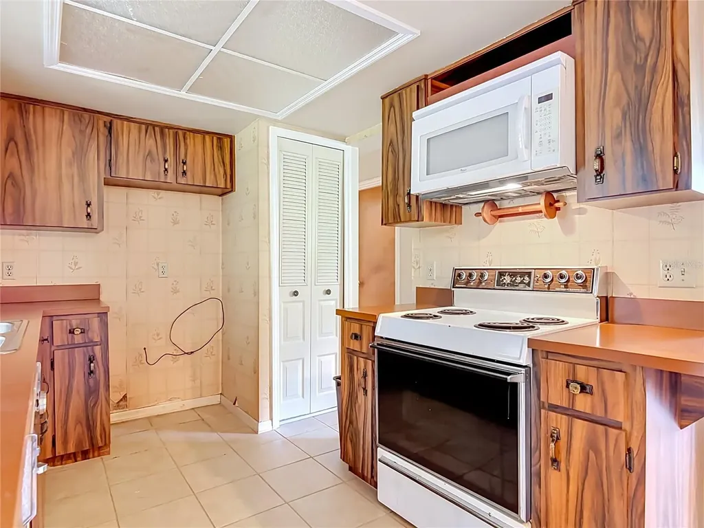 625 Brunswick Terrace Deltona FL 32725