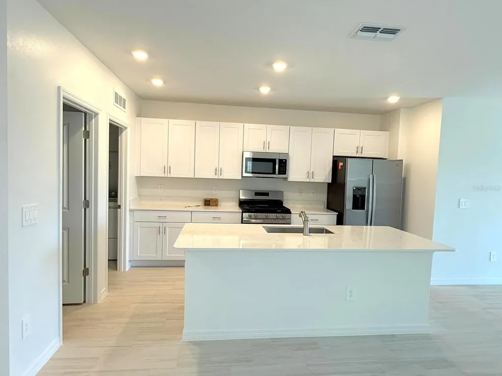 2081 Hallier Cove Wesley Chapel FL 33543