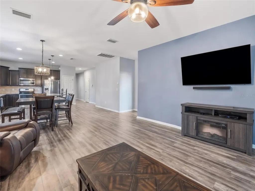 16357 Treasure Point Drive Wimauma FL 33598