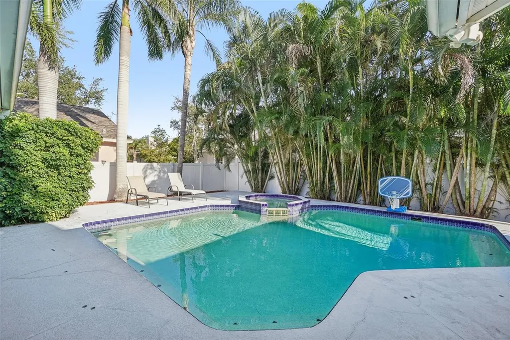 3132 Shoreline Drive Clearwater FL 33760