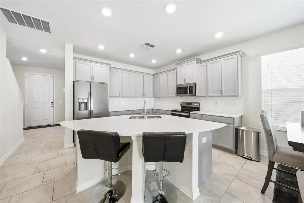 737 Panical Drive Apopka FL 32703