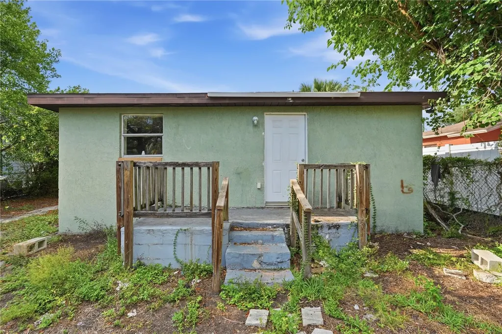 2609 E 28th Avenue Tampa FL 33605