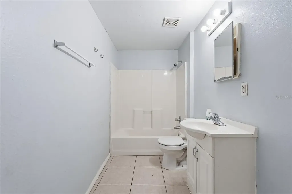 2609 E 28th Avenue Tampa FL 33605
