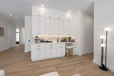 1544 3rd Avenue W Bradenton FL 34205