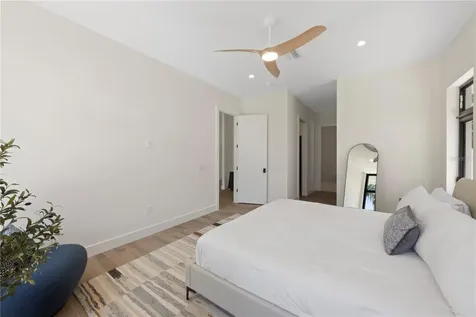 1544 3rd Avenue W Bradenton FL 34205