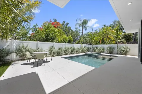 1544 3rd Avenue W Bradenton FL 34205