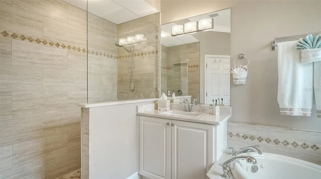 7928 Suntree Glen Bradenton FL 34202