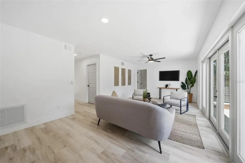 3909 Willowtree Place Tampa FL 33624