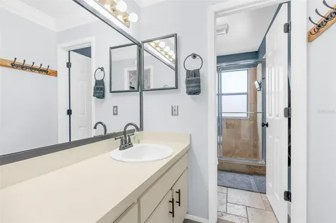 5653 Baybrook Avenue Orlando FL 32819