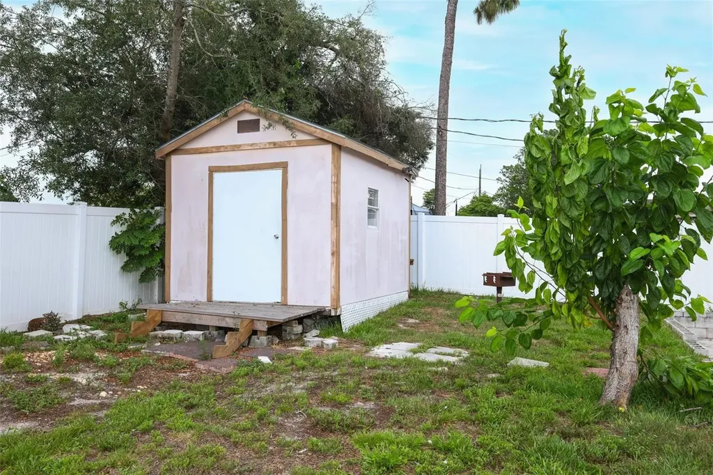 3075 Mapleshade Street Deltona FL 32738