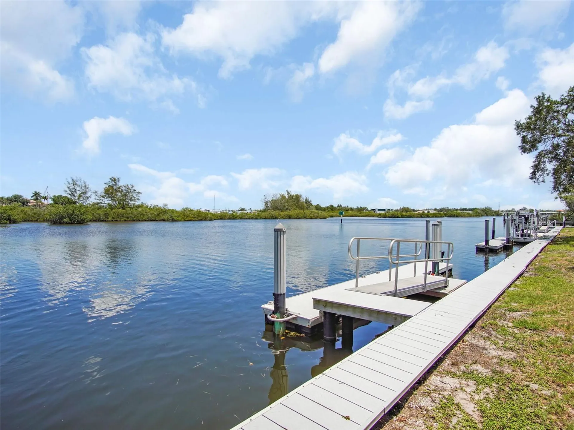 800 Chesapeake Drive Tarpon Springs FL 34689