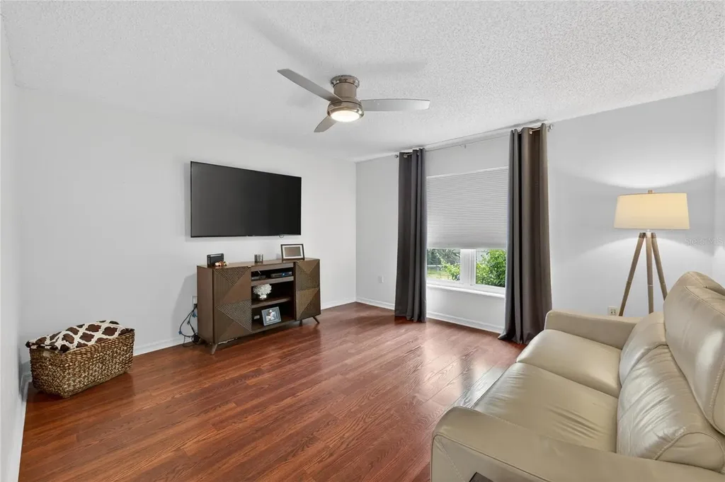 1201 Dragon Head Drive Valrico FL 33594