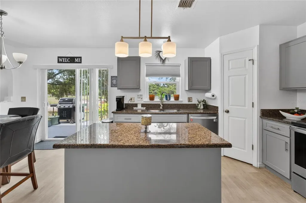 1201 Dragon Head Drive Valrico FL 33594
