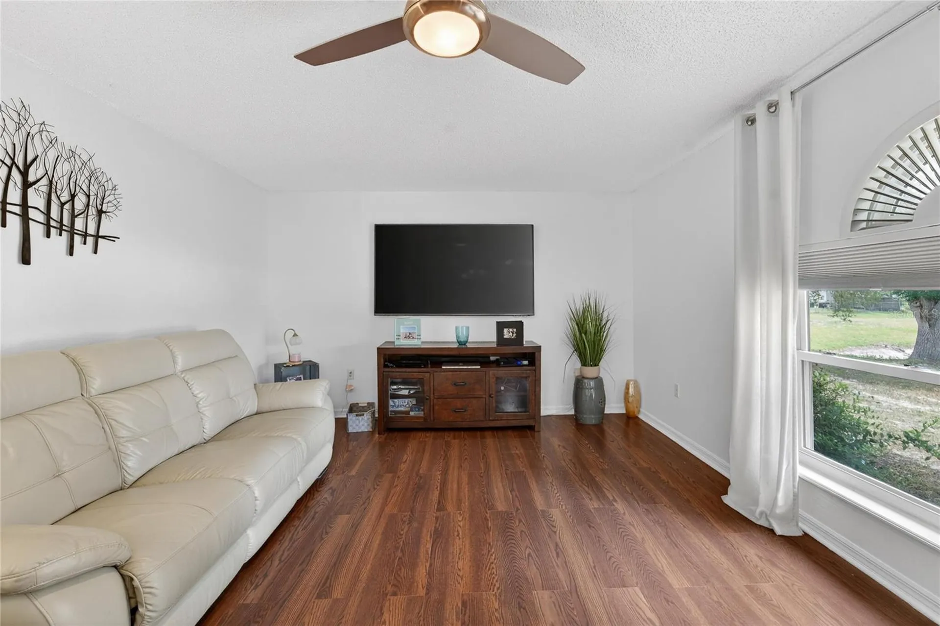 1201 Dragon Head Drive Valrico FL 33594