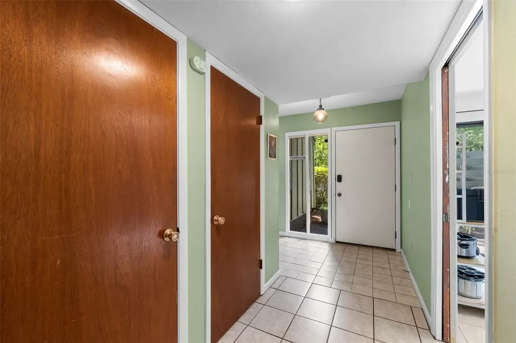 2424 NW 47th Lane Gainesville FL 32605
