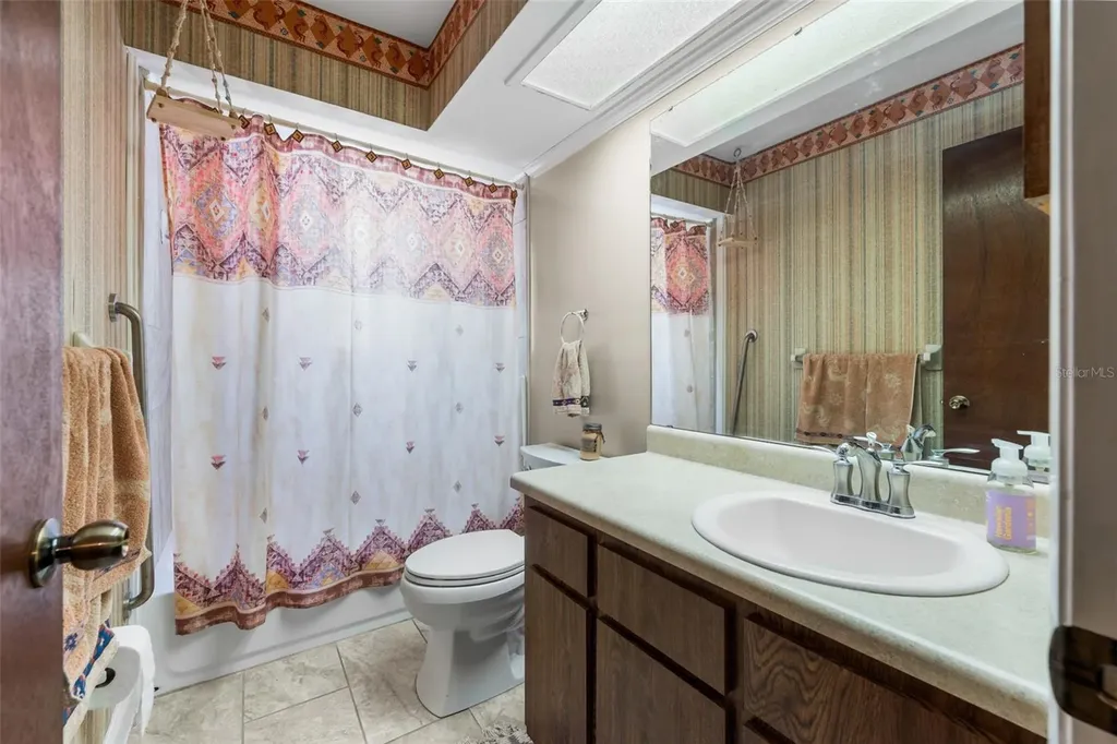 2424 NW 47th Lane Gainesville FL 32605