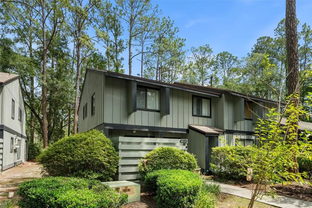 2424 NW 47th Lane Gainesville FL 32605