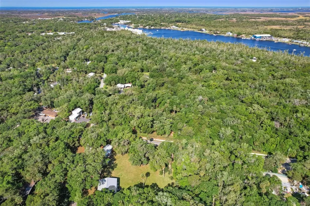 10465 W Yulee Drive Homosassa FL 34448