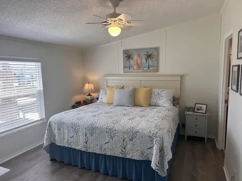 122 W Saint Annes Circle Apollo Beach FL 33572