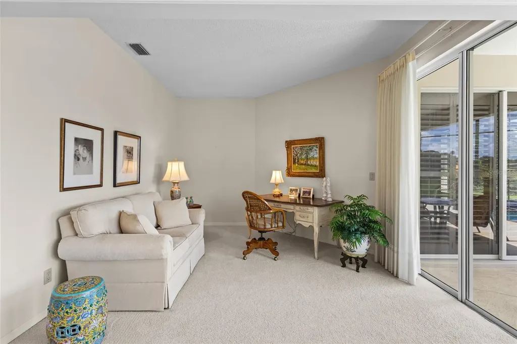 7726 Calle Facil Sarasota FL 34238