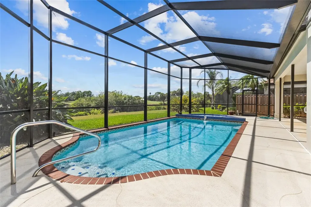 7726 Calle Facil Sarasota FL 34238