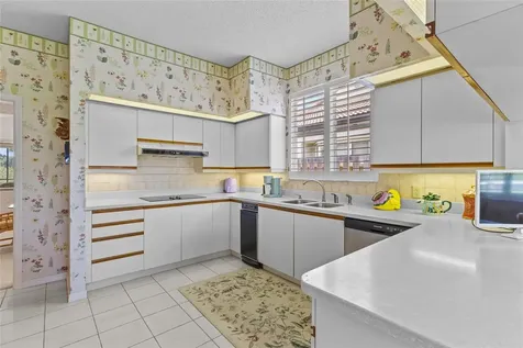 7726 Calle Facil Sarasota FL 34238