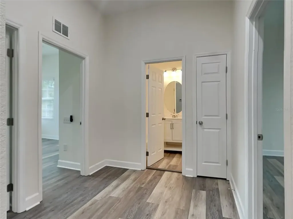 501 100th Avenue N St Petersburg FL 33702