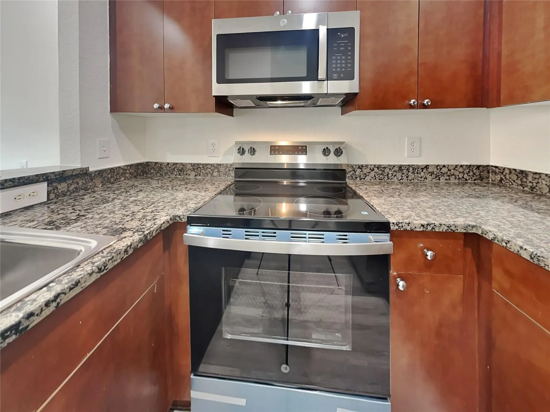 501 100th Avenue N St Petersburg FL 33702