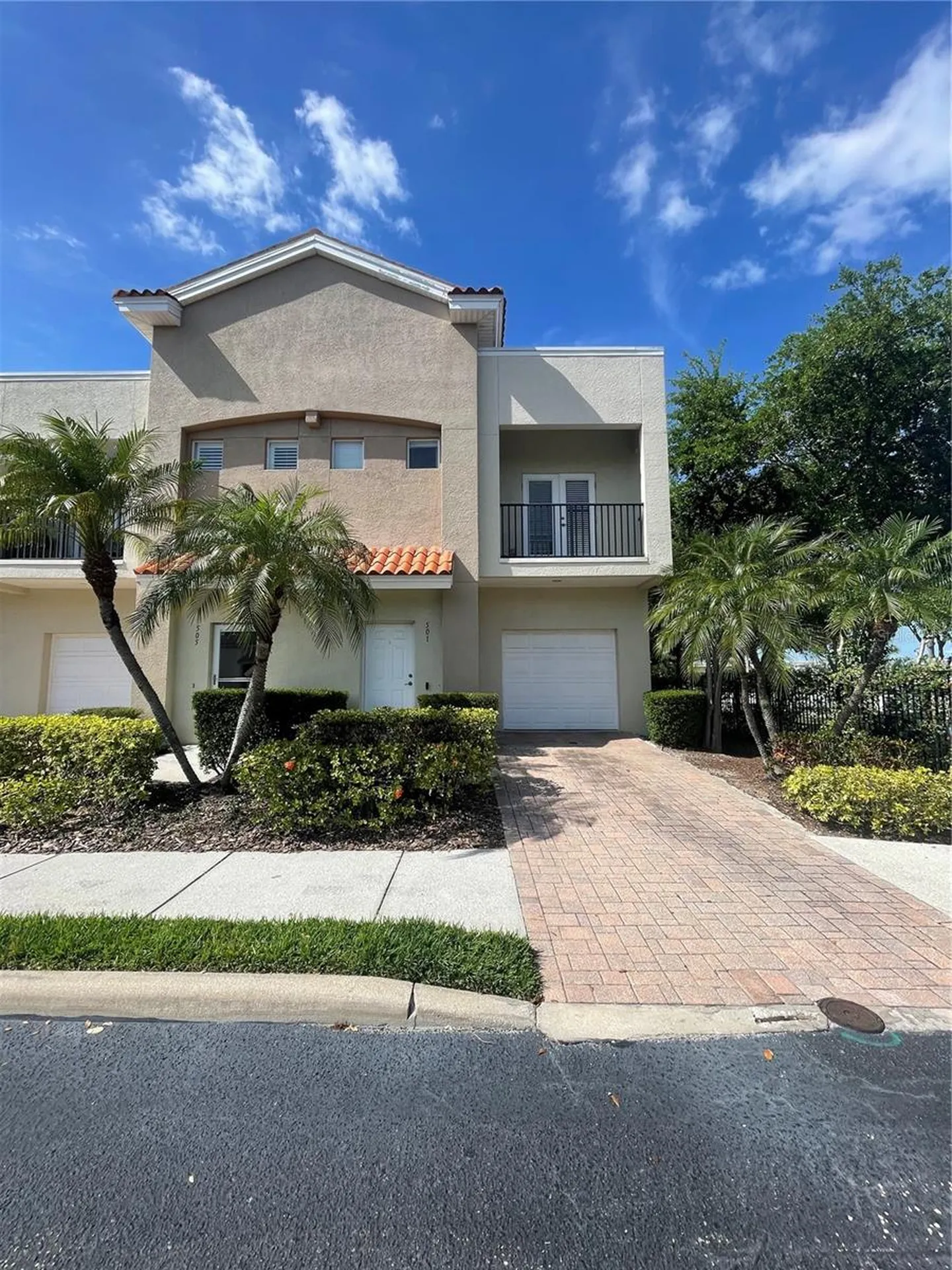 501 100th Avenue N St Petersburg FL 33702