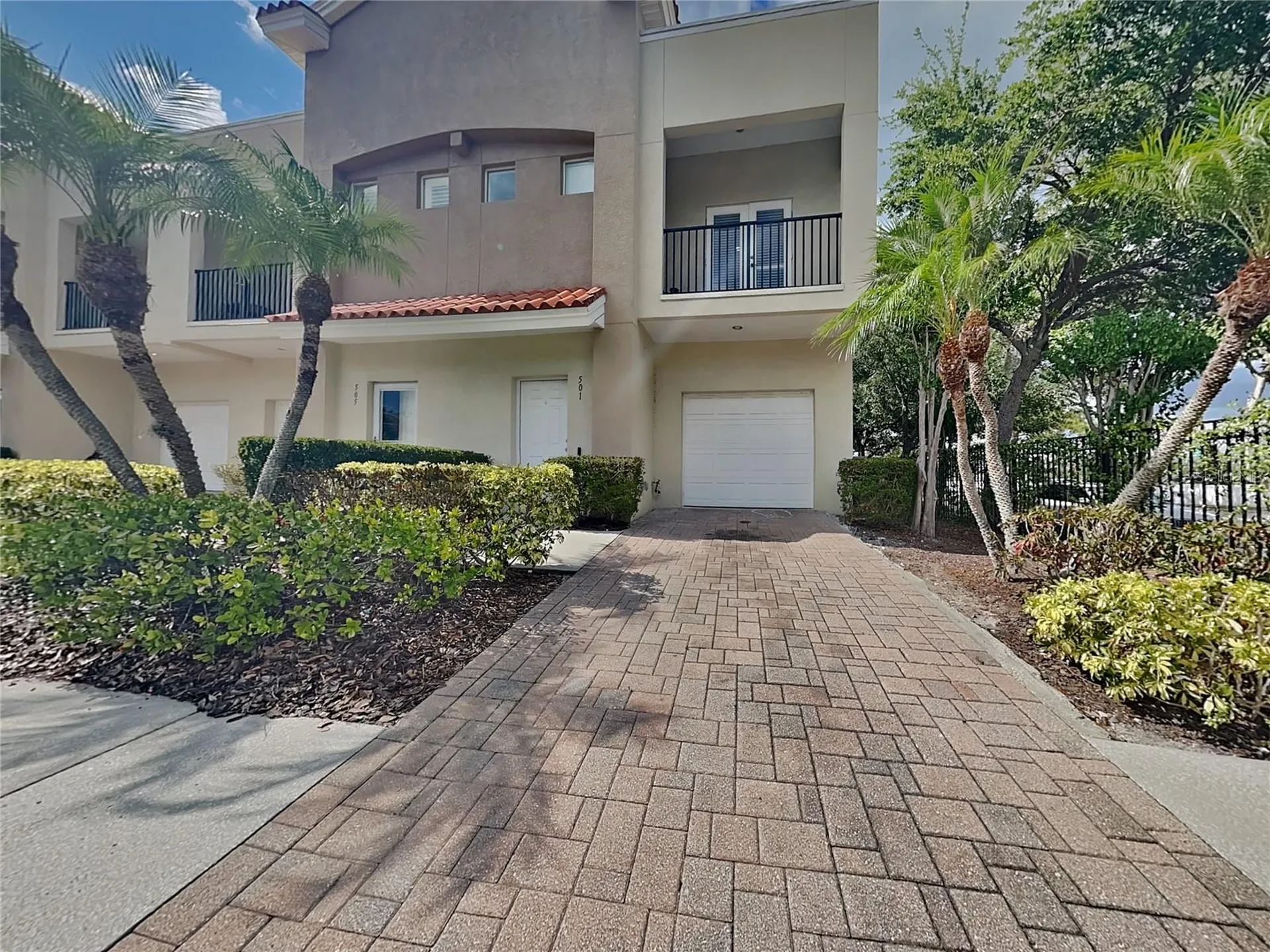 501 100th Avenue N St Petersburg FL 33702