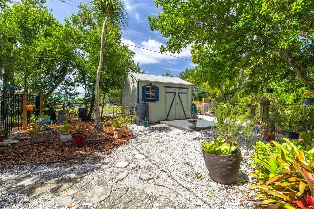 12698 81st Avenue Seminole FL 33776